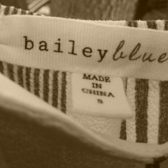 Woman's jumpsuit - Picture 2 of 5